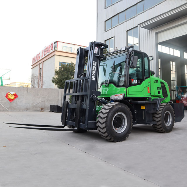 Forklift Medan Kasar 3500KG